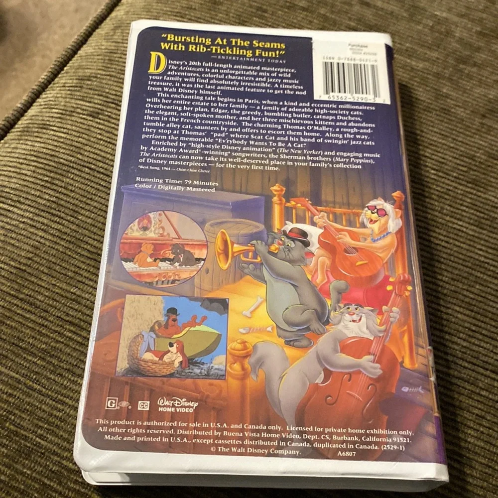 Walt Disney Masterpiece Collection The Aristocats VHS movie.Excellent condition.